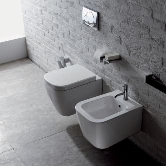 Stone vaso e bidet sospesi